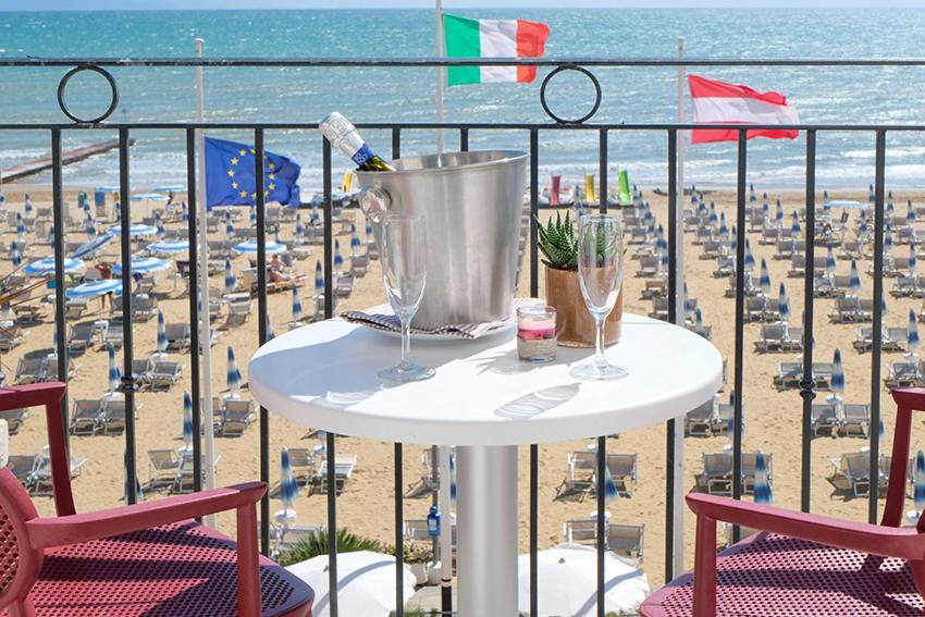 Hotel Manila Jesolo Extérieur photo
