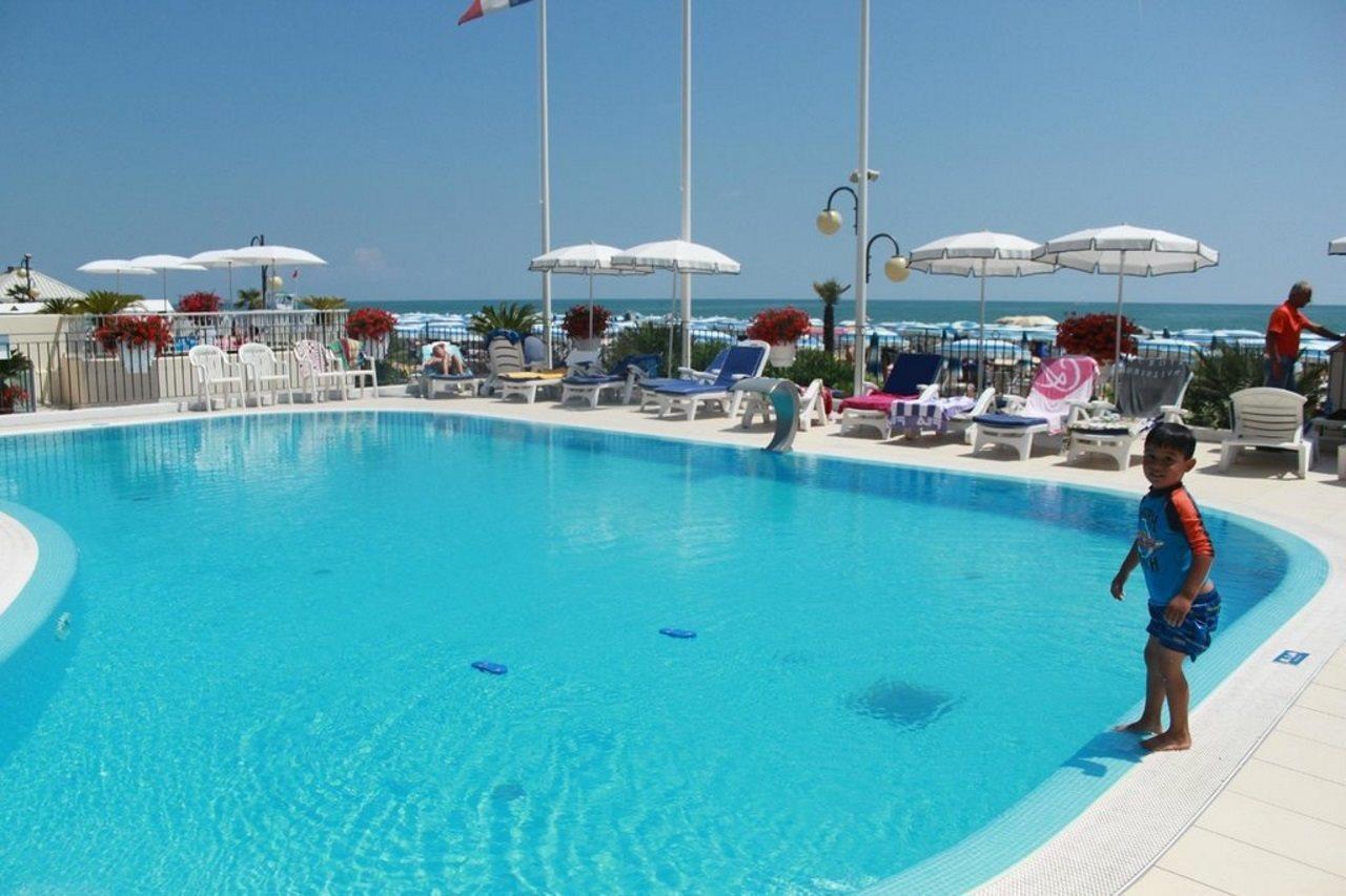 Hotel Manila Jesolo Extérieur photo