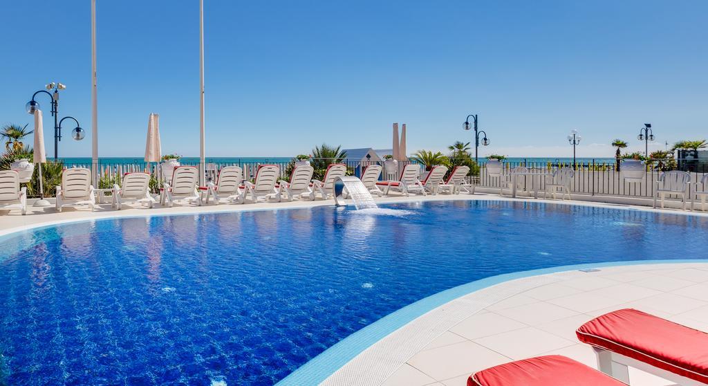Hotel Manila Jesolo Extérieur photo
